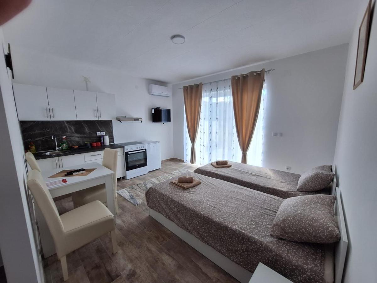 Apartmani Koki Kladovo Eksteriør billede