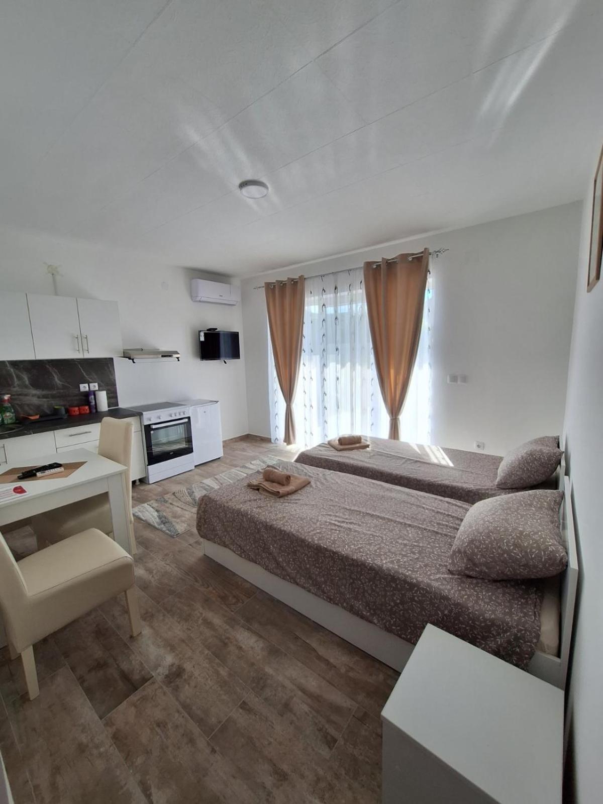 Apartmani Koki Kladovo Eksteriør billede