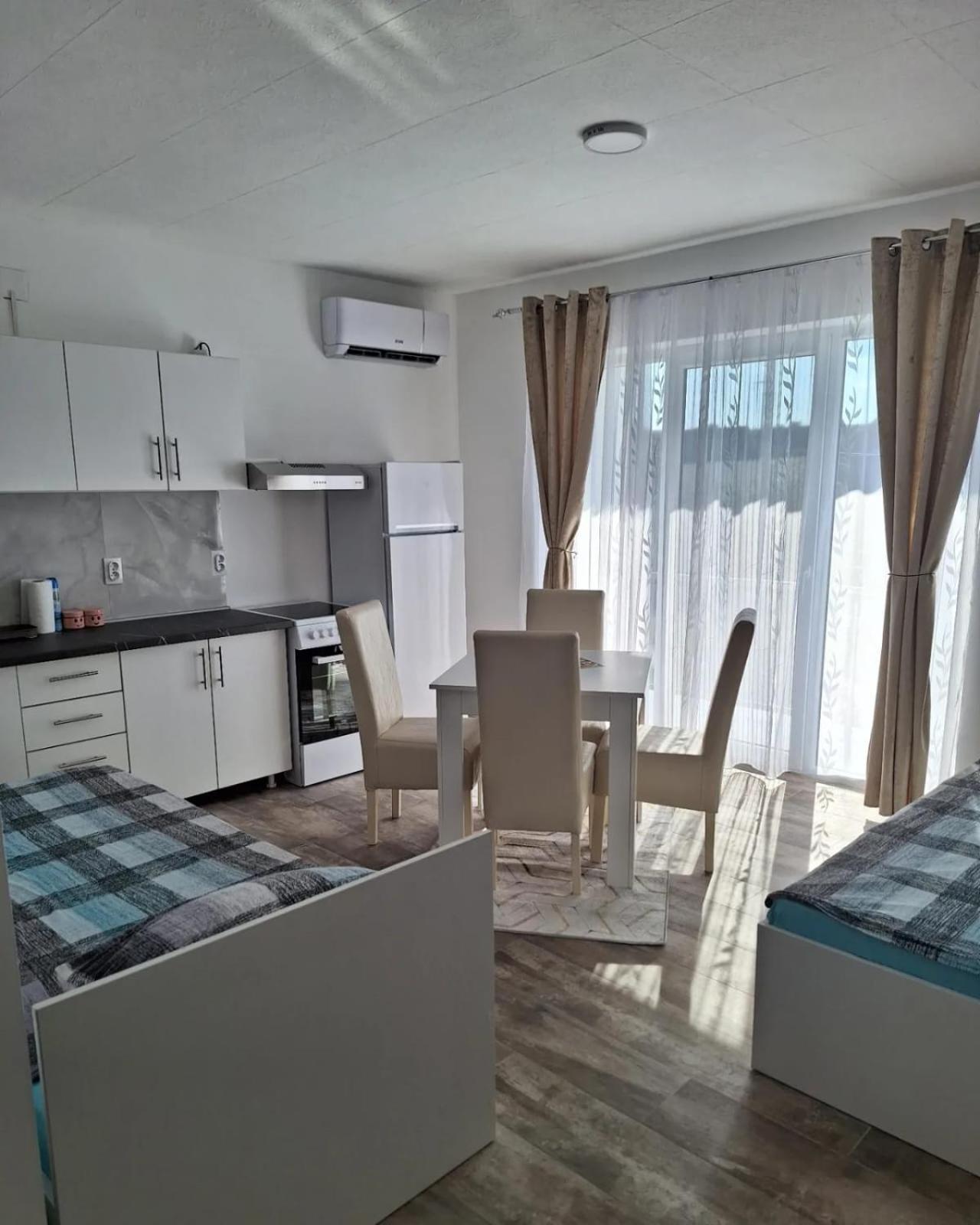 Apartmani Koki Kladovo Eksteriør billede